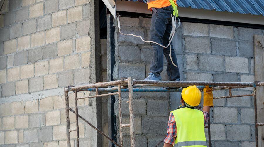 Professional residential roofers in Russell, IA